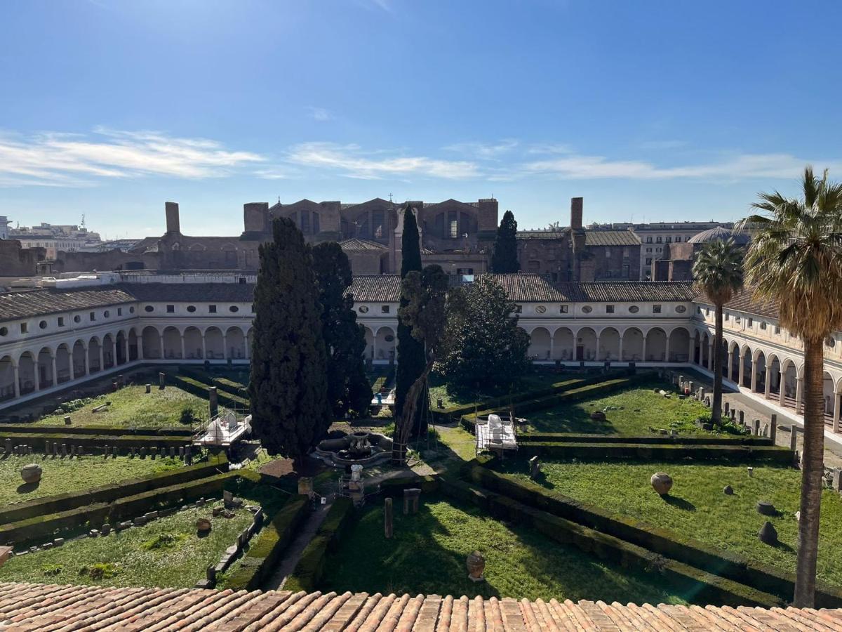 Camera X2 Con Splendida Vista Sulle Terme Di Diocleziano E Sul Chiostro Di Michelangelo Рим Экстерьер фото